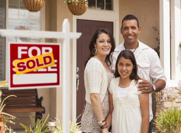 happy family sold to Sell Your House Fast Virginia